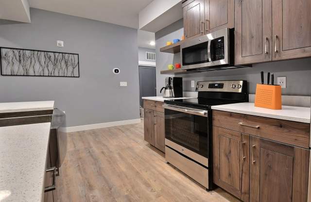Top Floor Two Bedroom Condo in Prospector! Gallery 4