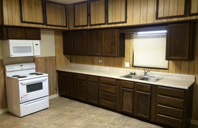 6780 PFEIL ROAD Gallery 4