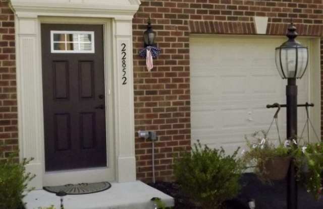 22852 LACEY OAK TERRACE Gallery 2