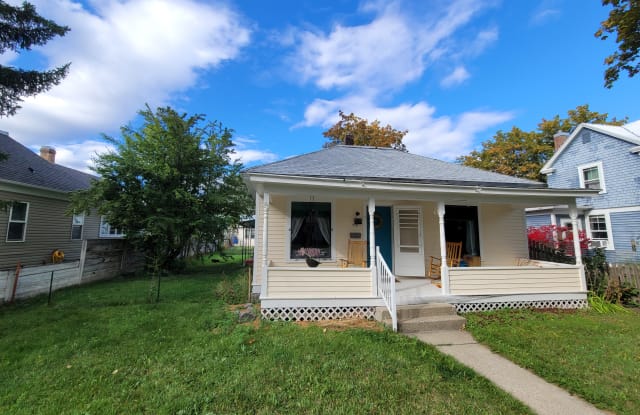 512 3rd Ave W photos photos