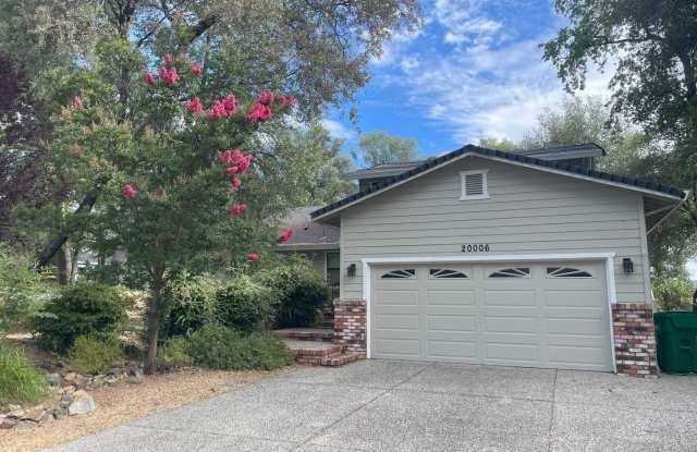 Lake view 3 bedroom, 3 bath plus office in Lake Wildwood, Penn Valley, CA photos photos