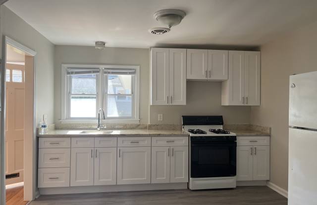 35 Carey Avenue - 35 Carey Avenue, Butler, NJ 07405