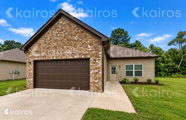555 White Oak Circle Gallery 1