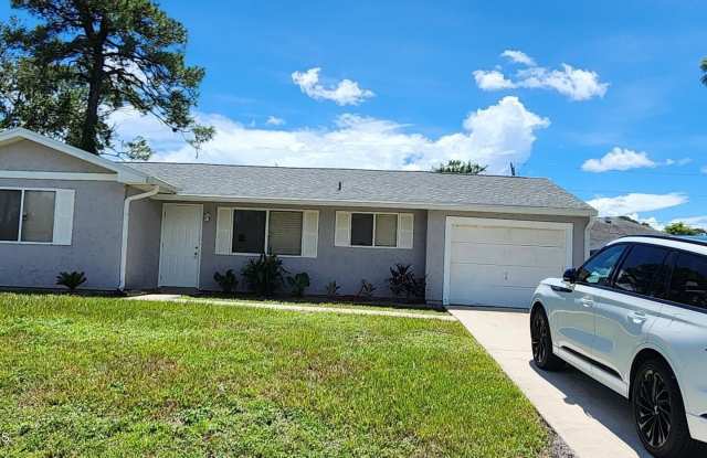 1480 SE Waco Boulevard SE photos photos