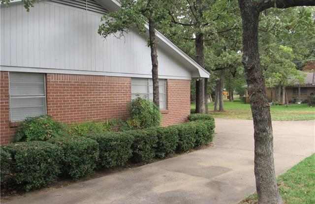 1705 Hilltop Lane Gallery 3