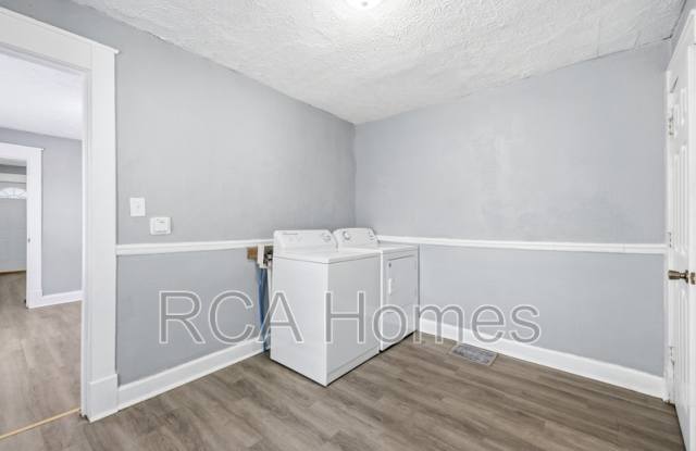 1358 North Gale Street Gallery 4