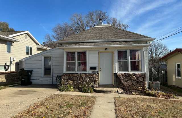 $1000 - 2 Bed 1 Bath Home photos photos