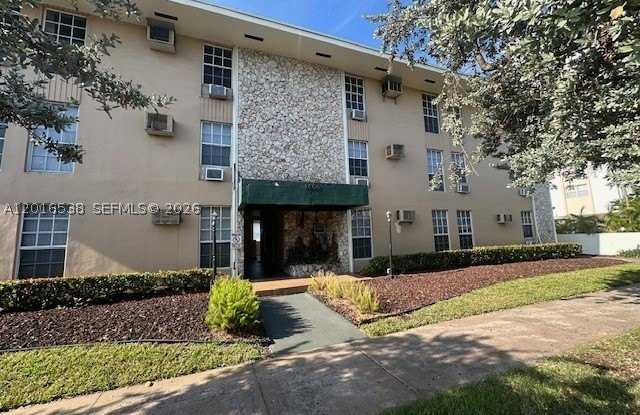 1400 S Douglas Rd photos photos