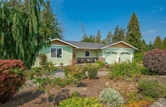 A Beautiful 3-bedroom 2 bath Birch Bay Village! Short term lease available. Gallery 3