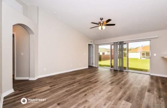 3822 Garden Boulevard Gallery 3