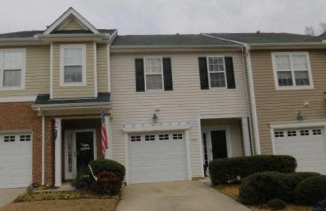 Wonderful 3br/2.5ba TH in excellent Apex location! One car garage! Available February 1st! photos photos