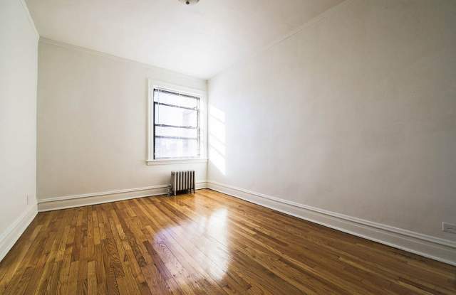1704 W 77th St Gallery 4