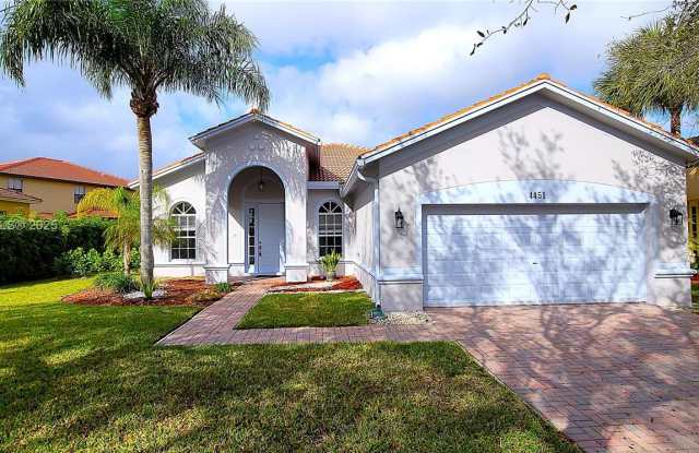 4451 Laurel Pl photos photos