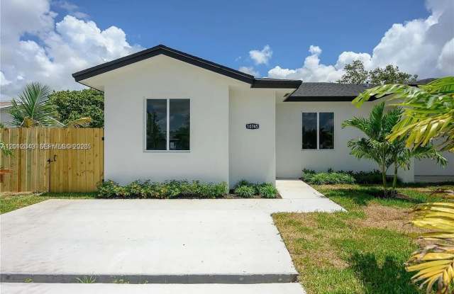 10745 SW 217TH ST photos photos