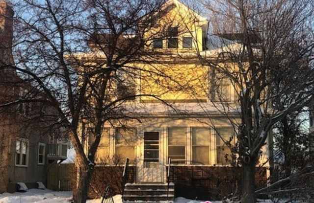 816 42nd Avenue N Gallery 2