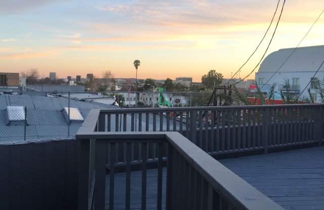 Luxury Remodeled Home with City Views in the Heart of West Hollywood Gallery 1
