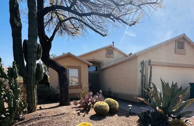 3 Bedroom Home - Northwest Sunnydale Subdivision - On A Cul-De-Sac - 3619 West Sundial Place, Casas Adobes, AZ 85742