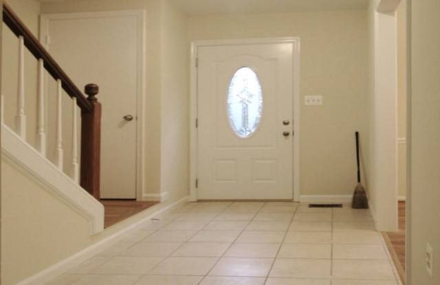 316 CHERRY Court Gallery 3