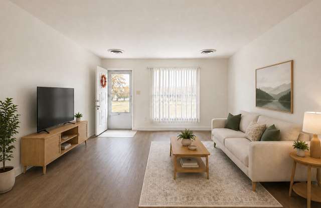 4br-2ba House in Cranberry Gallery 1