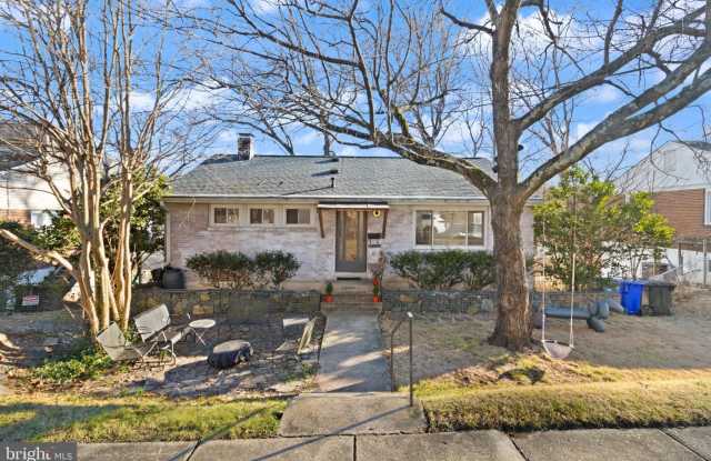 2444 S CULPEPER Street photos photos