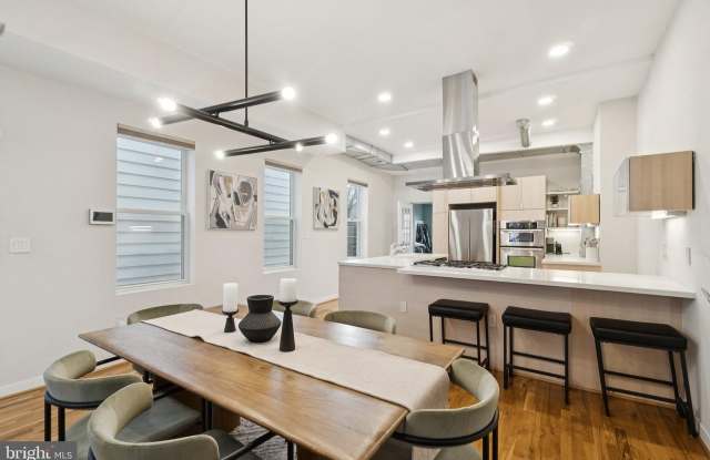 1514 6th St NW Gallery 1