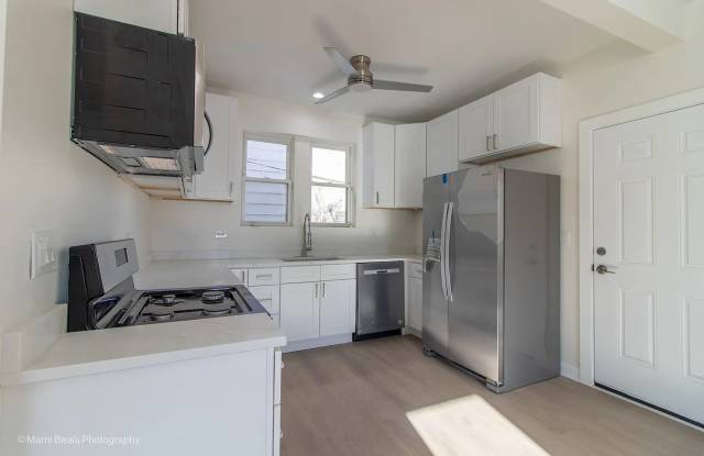 Newly Renovated 3 bedroom/3 bath home available NOW! photos photos