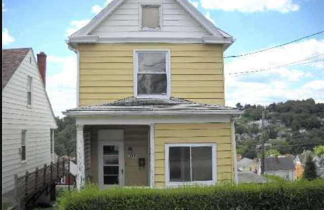 2 Bedroom House Clairton, PA 15025 Gallery 1