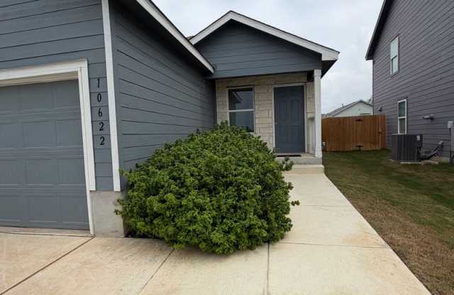 Move In Special!!!!! All Appliances Included!!! Gallery 3