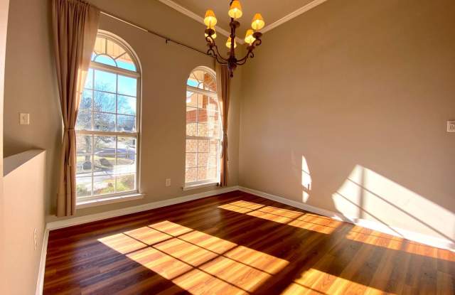 228 Hot Springs Drive Gallery 4