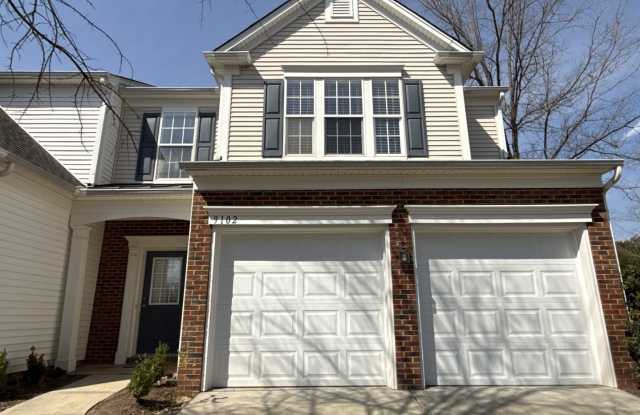Move in ready end unit townhouse in the Blakeney Preserve Community Gallery 1