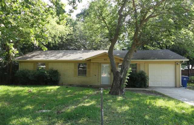405 Floyd Street - 405 Floyd Street, Waxahachie, TX 75165
