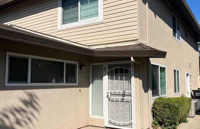 UPDATED 2 BEDROOM CONDO!! photos photos