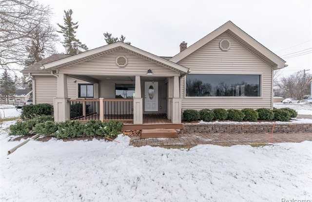 56757 GRAND RIVER Avenue Gallery 2