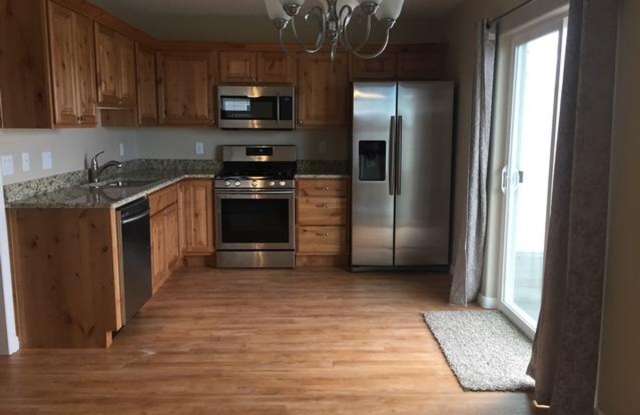 **Move-In Discount!** 3 Bed - 2.5 Bath Twin Home -Gemini Meadows Gallery 4