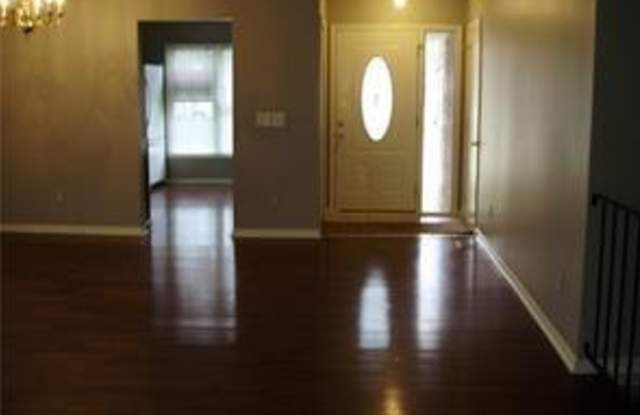 1621 STONECREST Drive Gallery 2