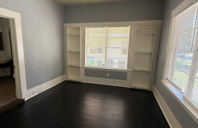 810 E Guenther Gallery 3