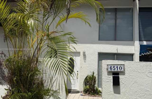 6510 SW 112th Ct - 6510 Southwest 112th Court, Kendall, FL 33173 6510 SW 112th Ct - 6510 Southwest 112th Court, Kendall, FL 33173