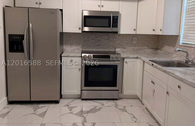 6170 SW 68th St photos photos