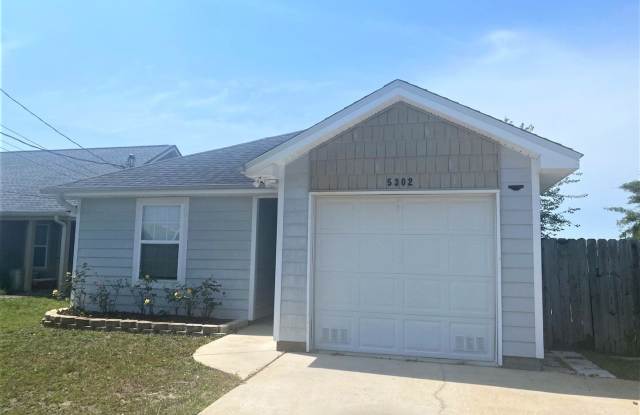 Charming Home Near Shopping, Dining & Tyndall AFB! photos photos