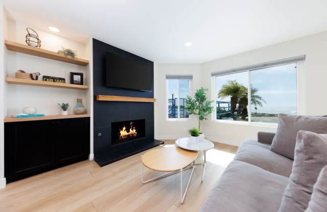 2BR/2BA Seaside Condo - Ocean Views, Pool/Spa, Dual Fireplaces, Private Balcony, Newly Renovated, Gated - 4030 Garfield Street, Carlsbad, CA 92008