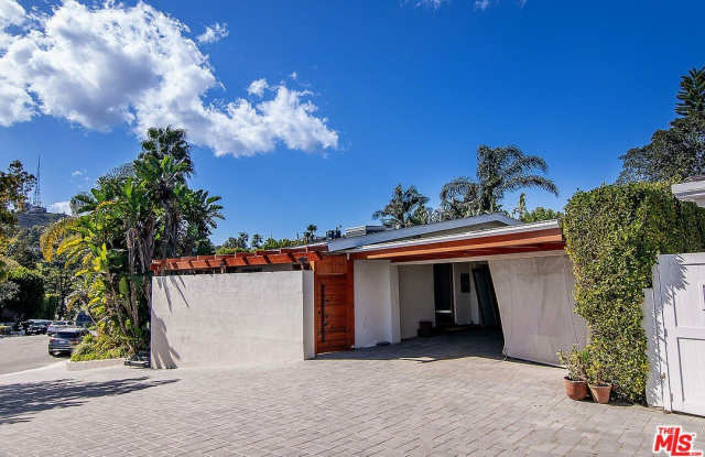 8405 Edwin Dr Gallery 3