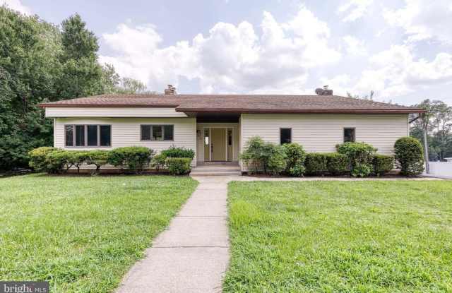 Stunning 3bd 2bth Custom Rancher in the Heart of Owings Mills! photos photos