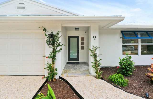 9 West Riverside Drive photos photos