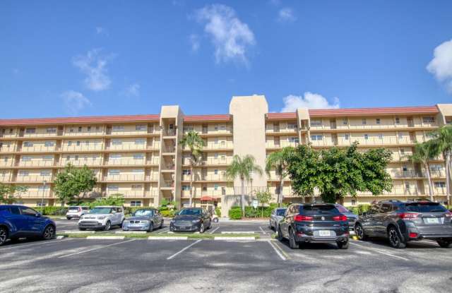 3590 Via Poinciana photos photos