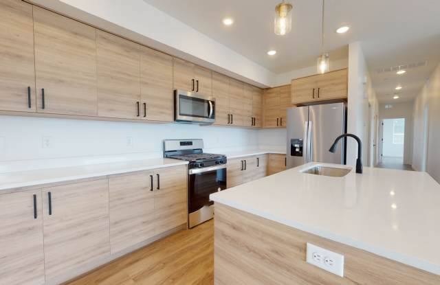 1322 South Sawmill Boulevard - 508 Gallery 2