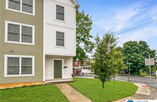 32 W Clark Street photos photos