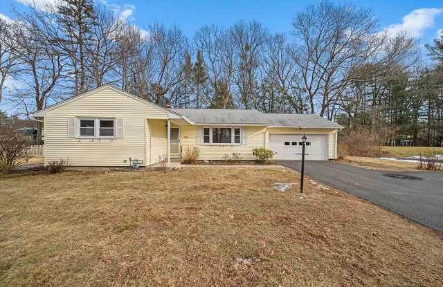 Beautiful Single Family Home for Rent in an Unbeatable Longmeadow Neighborhood! photos photos
