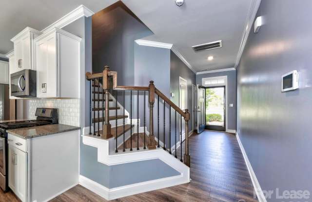 915 Emma Kate Court Gallery 3