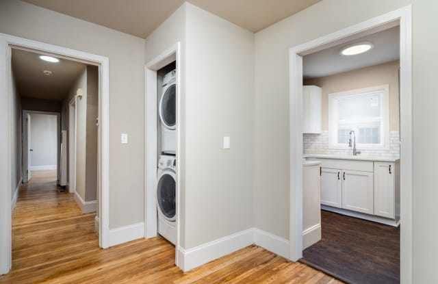 1354 Beecher St  Unit A - 1354 Beecher St SW, Atlanta, GA 30310
