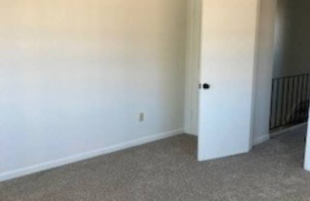 3745 Bunker Hill Drive Gallery 2